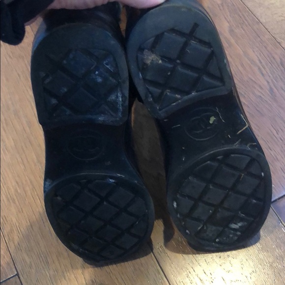 AUTHENTIC CHANEL BOOTS - Picture 4 of 8